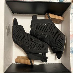 Dream cloud heel bootie